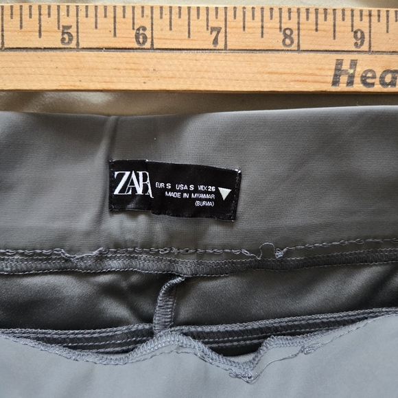 Zara Women's Gray Topstitched High Rise Legging with Stirrup - Picture 4 of 7